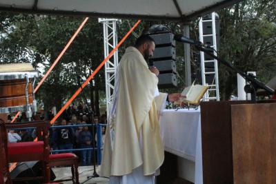 Missa em louvor ao Bom Jesus em Campo Mendes teve o PÃ¡roco SebastiÃ£o presidindo com liturgia da RÃ¡dio Campo Aberto